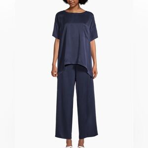 Lunya Washable Silk T-Shirt & Pants Pajamas Navy